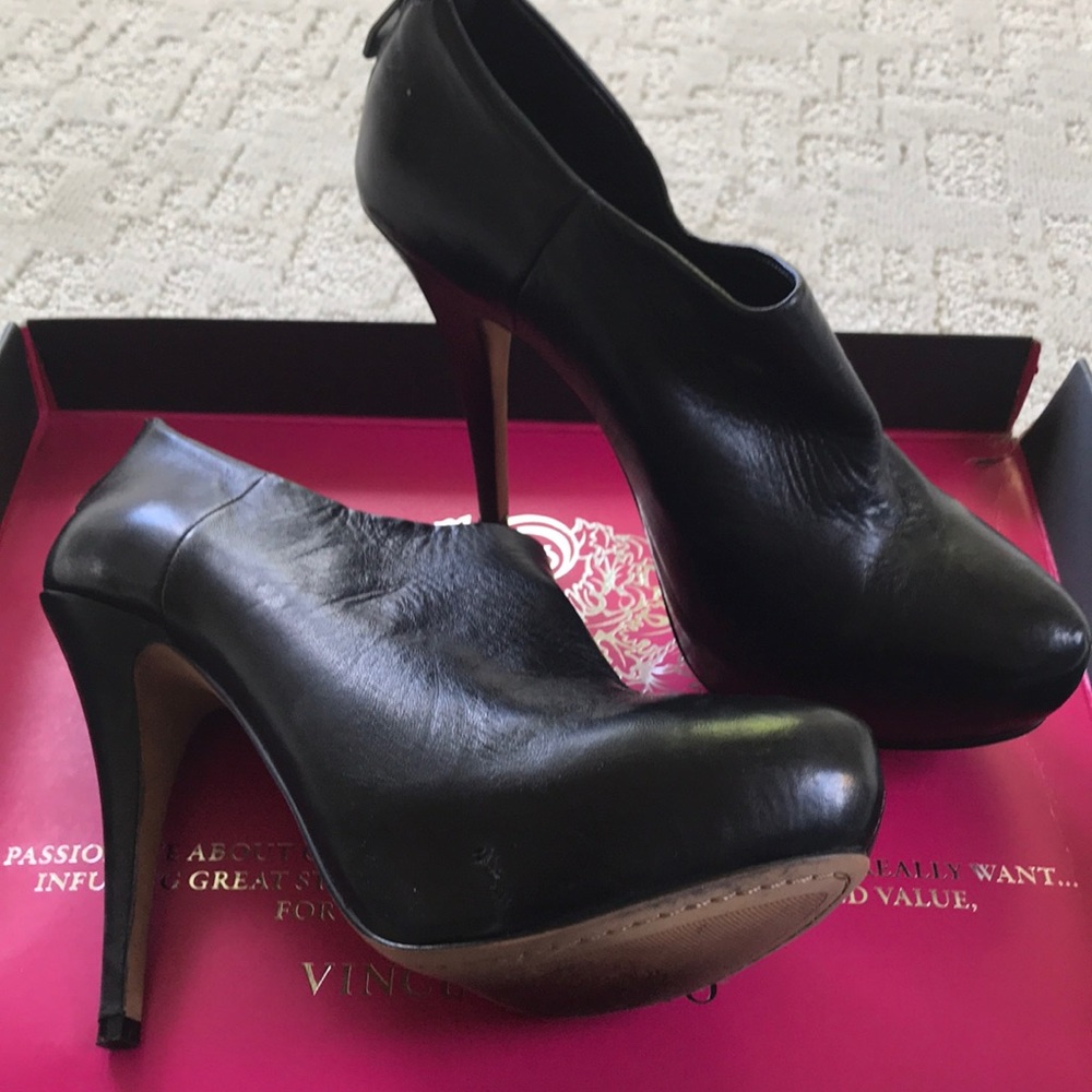 Black heel booties